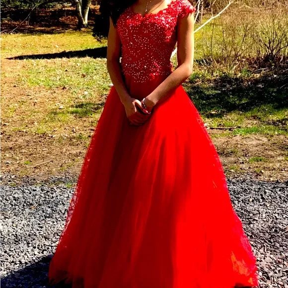 open lace back dress Gothic Burgundy Spaghetti Straps Beaded Formal Dress Prom Dress